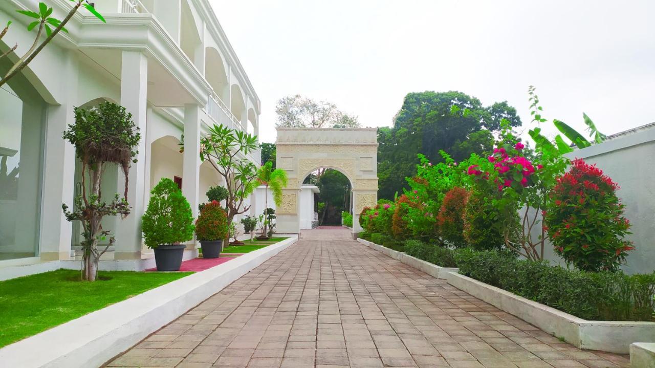 Hotel Puri Lovina Extérieur photo