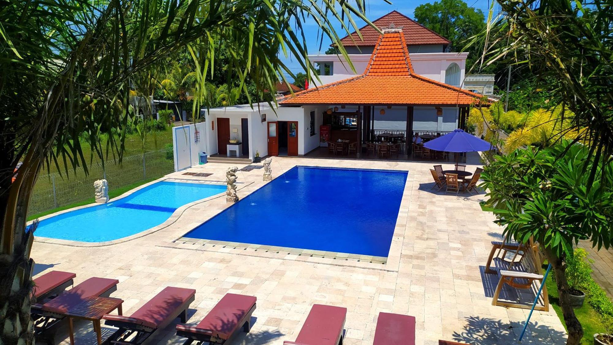 Hotel Puri Lovina Extérieur photo