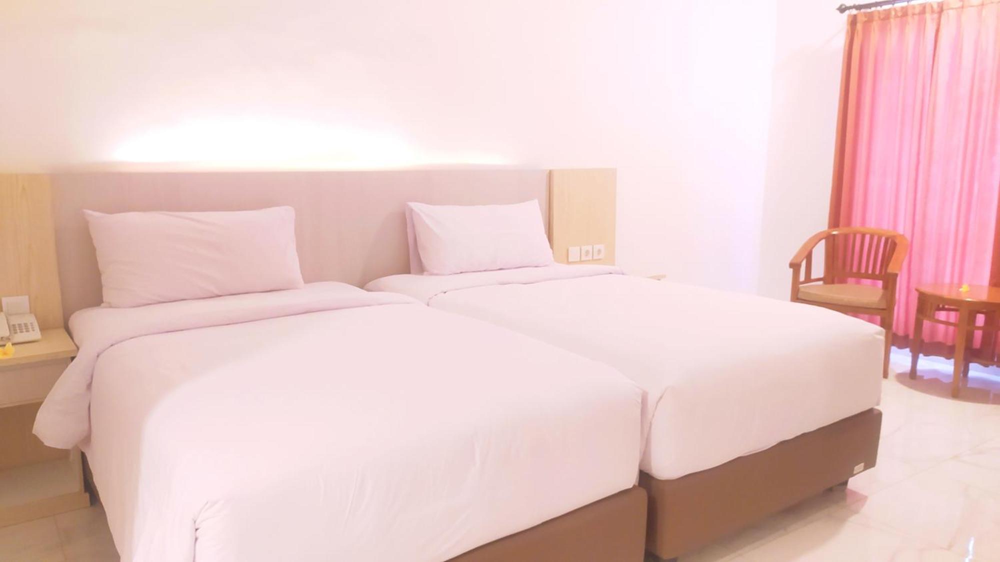 Hotel Puri Lovina Extérieur photo